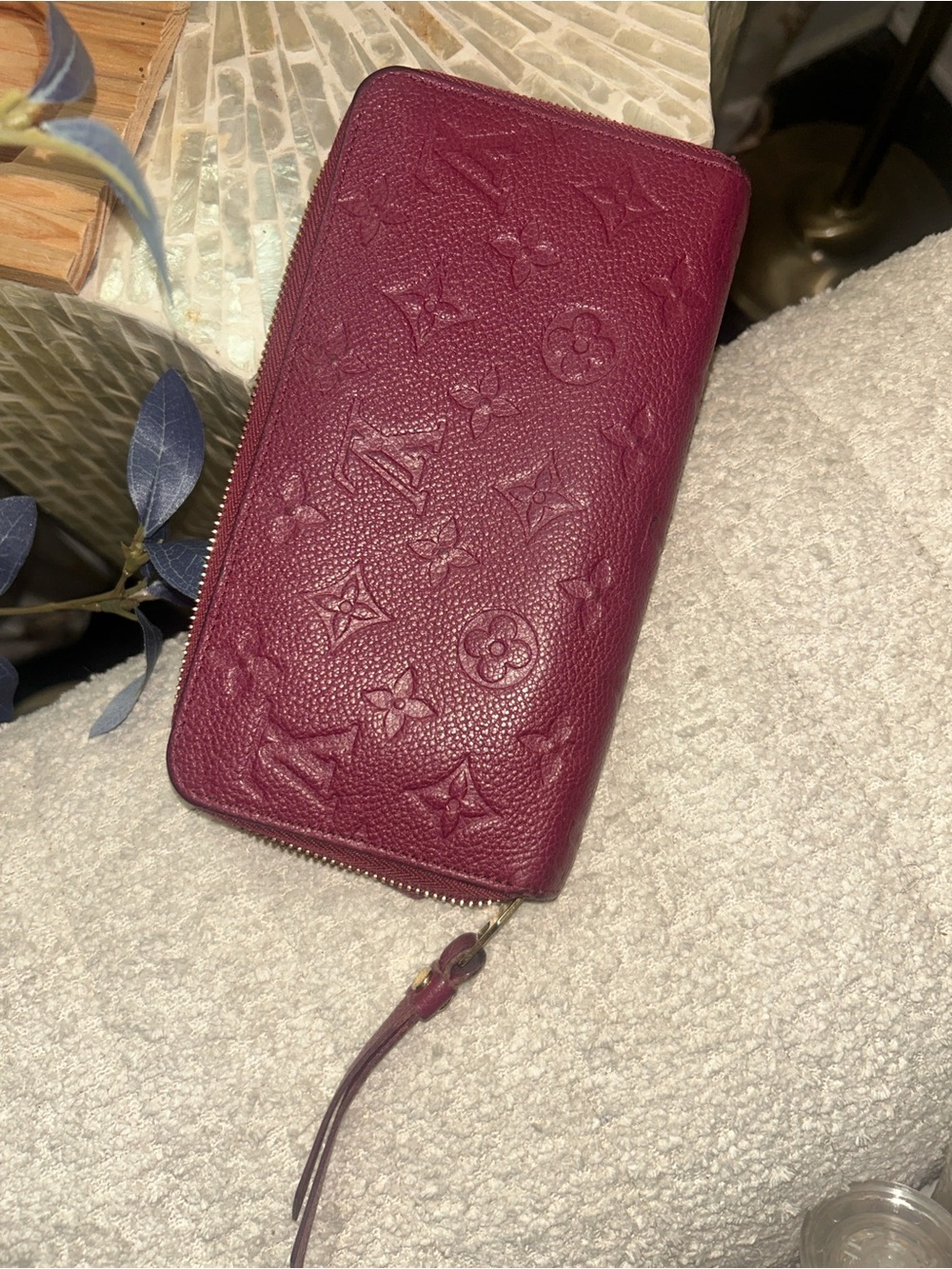 Clean LV large long wallet 🥳🥳❌❌